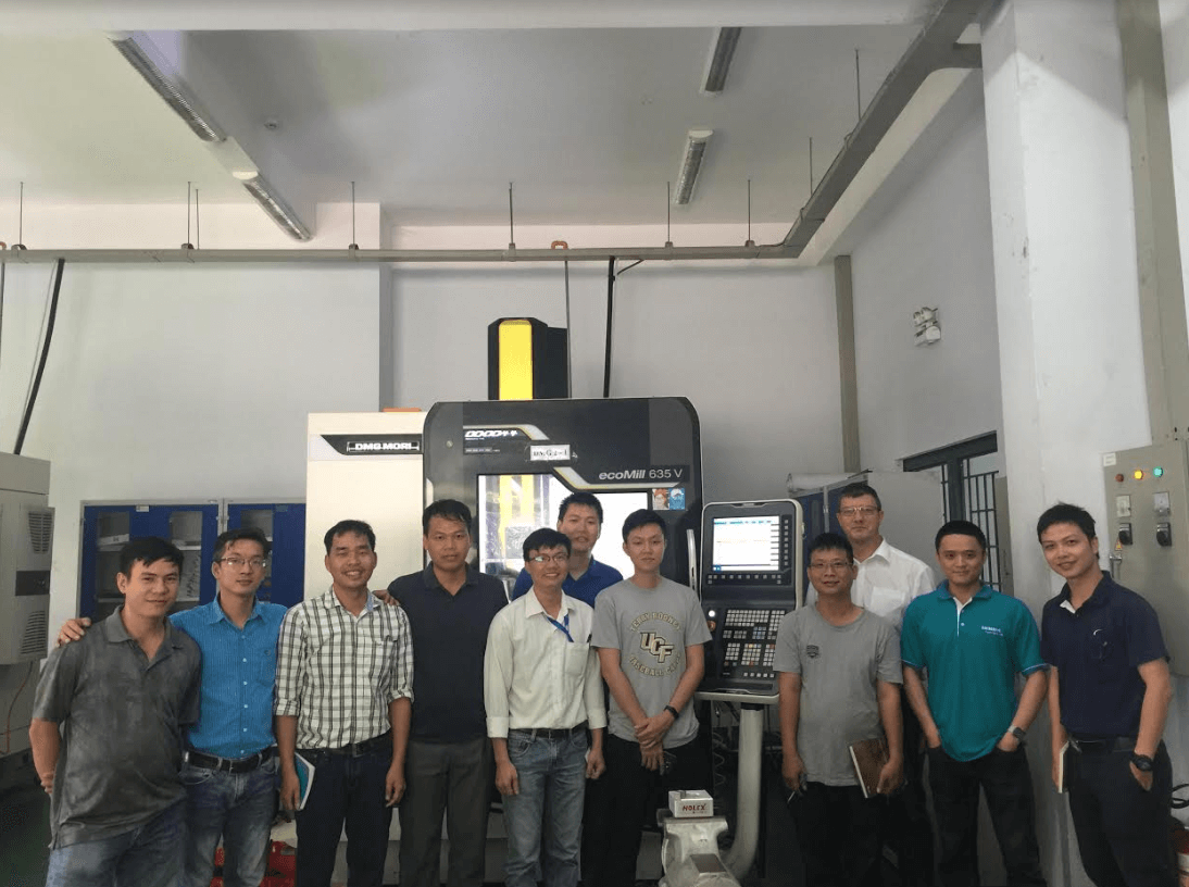 Thực hành hệ điều khiển Sinumerik trên máy CNC DMG